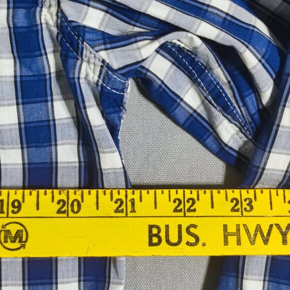 Levi's casual button down shirt men's size M blue white checkered long sleeve - Picture 11 of 12